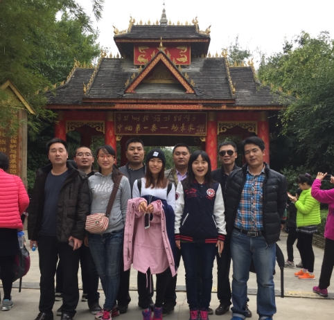 特味濃的兄弟姐妹，團結奮進